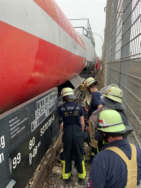 Ausbildungszug Gefahrgut Der DB Netz Notfalltechnik Feuerwehr Plochingen