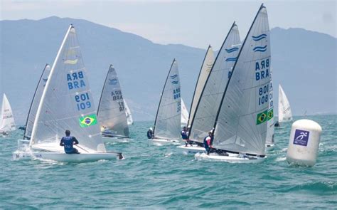 Sob olhares de medalhistas olímpicos Copa Brasil de Vela define