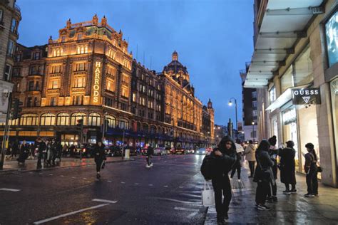 260+ Harrods Shopping Center Stock Photos, Pictures & Royalty-Free Images - iStock