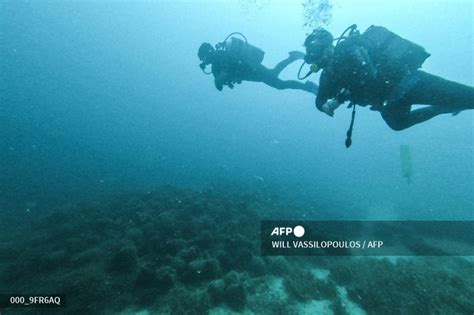 Scafandrii Greci Au Descoperit Epava Unui Submarin Italian Din Al