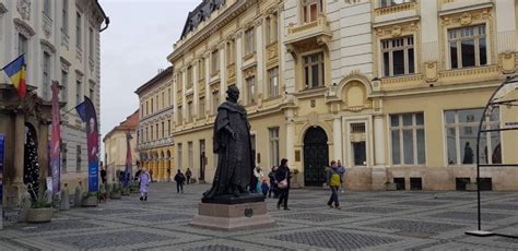 Statuia Lui Samuel Von Brukenthal Din Sibiu Scriem Despre Toate