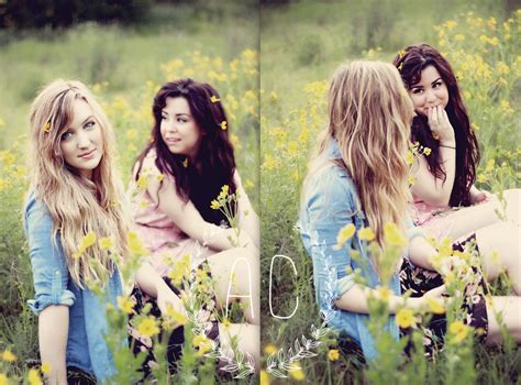 10 Gorgeous Best Friend Photo Shoot Ideas 2024