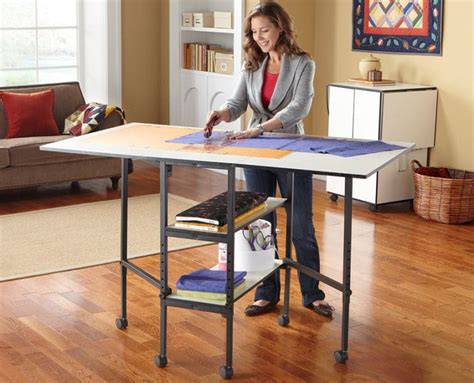 6 Best Fabric Cutting Tables – Reviewed and Rated (Nov. 2020)