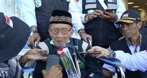 Kakek Hardjo Mislan Jemaah Haji Tertua Umur Tahun Dan Masih Bisa