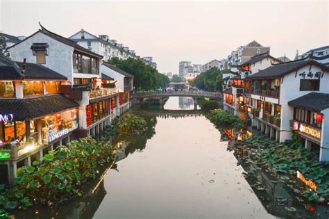 Shanghai Old Street: 3 Best Place To See The Old Shanghai | Travel ...