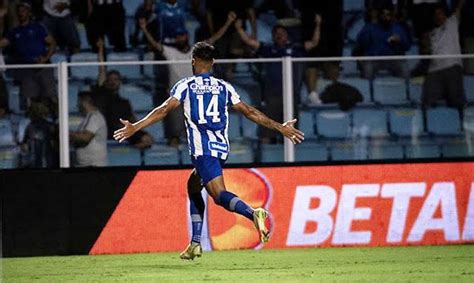 Ex Volante Do Bahia Celebra Gol Pelo Ava E Vit Ria Na Estreia Da