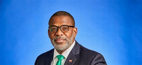 minister shares bermudas commitment  sound governance  managing