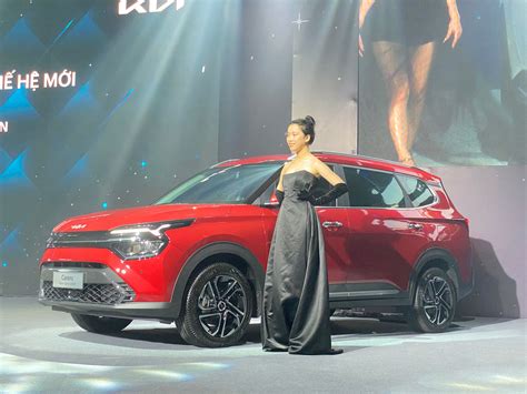 Kia Carens 2023 tung ra 7 phiên bản giá từ 619 triệu đồng