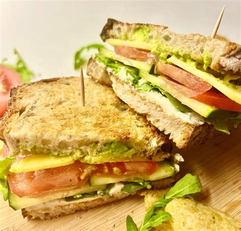 The Perfect Veggie Sandwich - Zesty Zahra