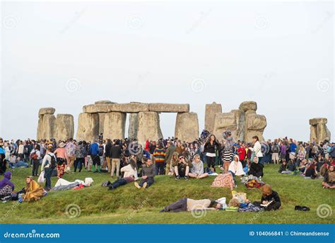 Solsticio De Verano De Stonehenge Imagen De Archivo Imagen De Famoso