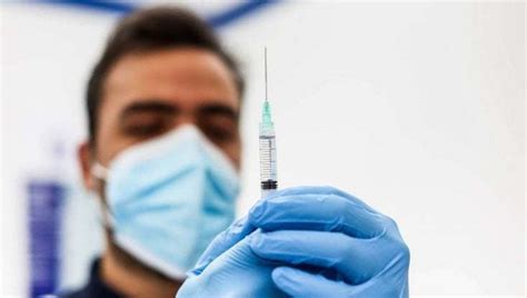 Vaccino Anti Coronavirus La Lombardia Rallenta Il Rinvio Pfizer