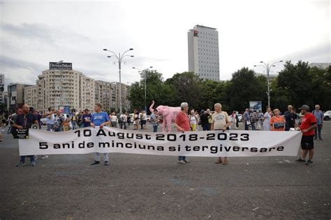 Manifesta Ie N Pia A Victoriei La Cinci Ani De La Violen E De La