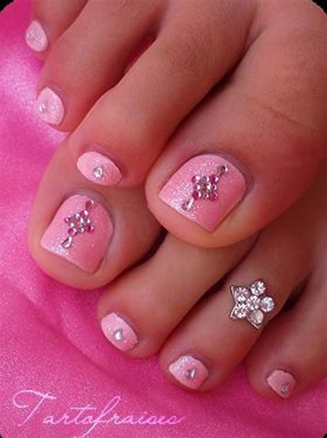 40 Creative Toe Nail Art Designs And Ideas