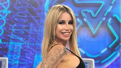 Las fotos hot de Florencia Peña sin ropa interior ni edición El Esquiu