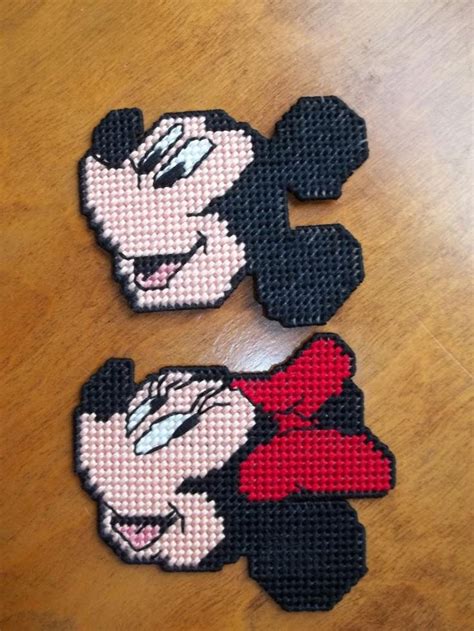 Disney S Mickey Mouse Minnie Mouse Refrigerator Magnets Needle