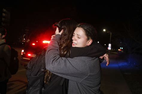 Atirador Deixa Tr S Mortos E Cinco Feridos Ao Abrir Fogo Em Campus De