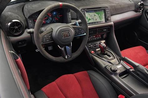 Nissan Skyline R34 Interior