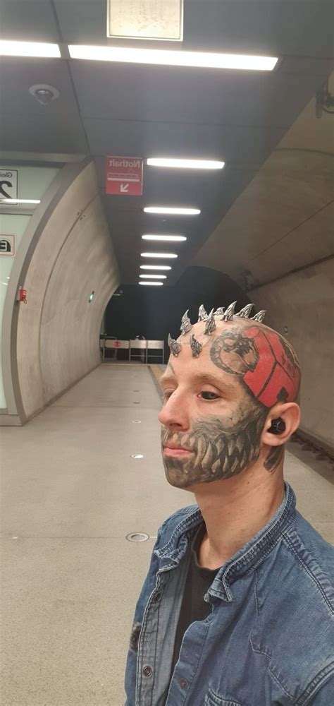 60 Face And Head Tattoo