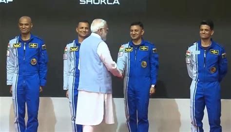 Pm Modi Announces Names Of Astronauts For Gaganyaan Mission At Isro