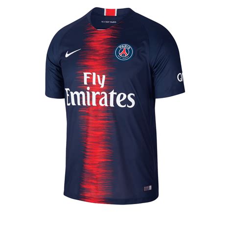 Le Paris Saint Germain et Nike présentent les maillots 2018 2019