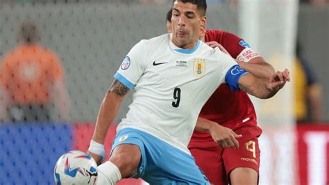 Luis Suarez announces retirement from Uruguay national team