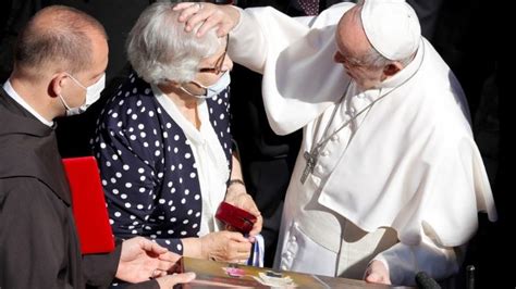 Lidia Sopravvissuta Ad Auschwitz Il Bacio Del Papa Sul Braccio Mi Ha