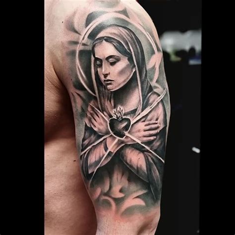 Tatuaż maria Autor Lucky Tattoo dziarownia pl