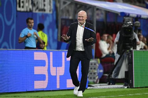 Czech Coach Hasek Angered By Late Portugal Winner Sports The