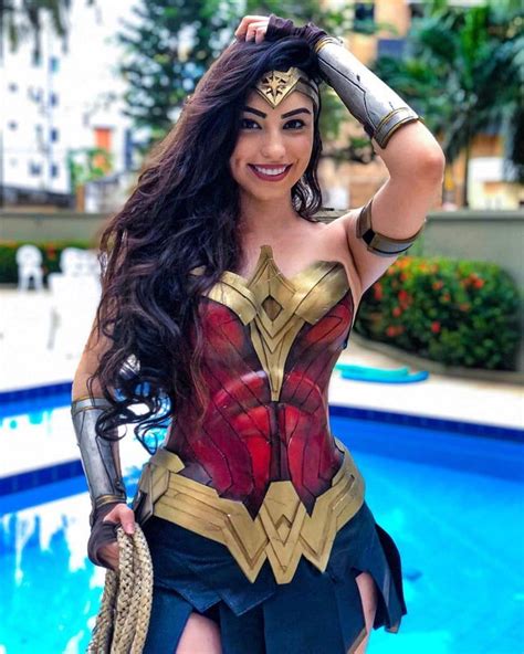 Wonder Woman By Juliana Lopez Wonder Woman Cosplay Wonder Woman