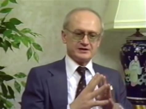 Interview: Ex KGB agent Yuri Bezmenov on psychological warfare and