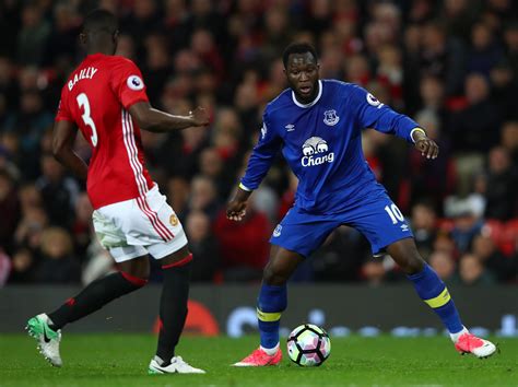 Romelu Lukaku to turn down Manchester United transfer in favour of £