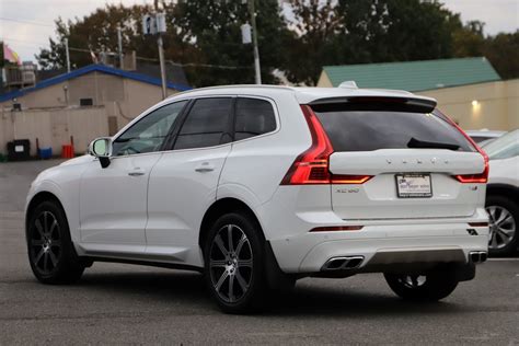 Certified Pre Owned 2018 Volvo XC60 T5 Momentum With Navigation AWD