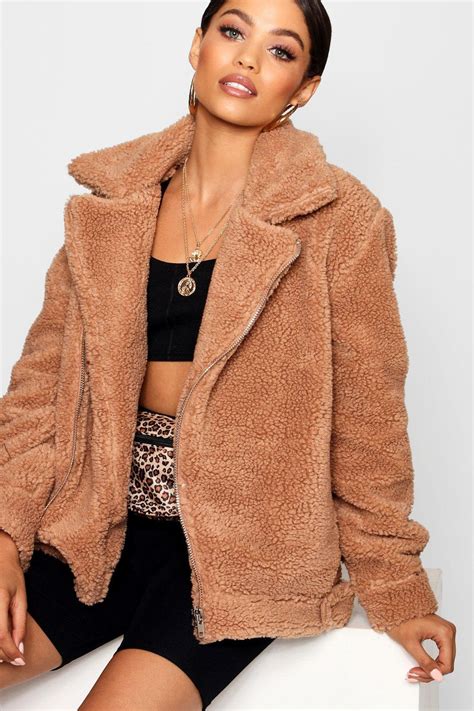 How To Style A Teddy Coat 9 Outfit Ideas For This Fallwinter