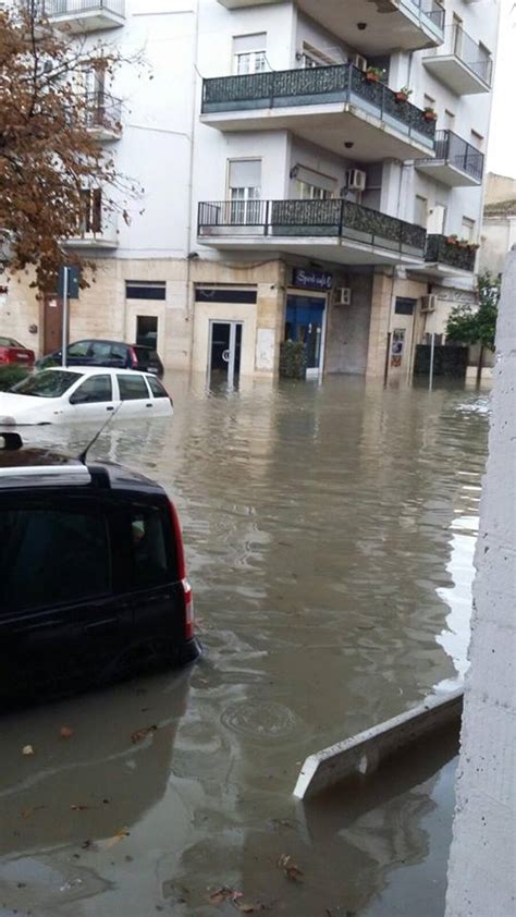 Maltempo In Sicilia Disastrosa Alluvione Lampo A Licata Auto Sommerse