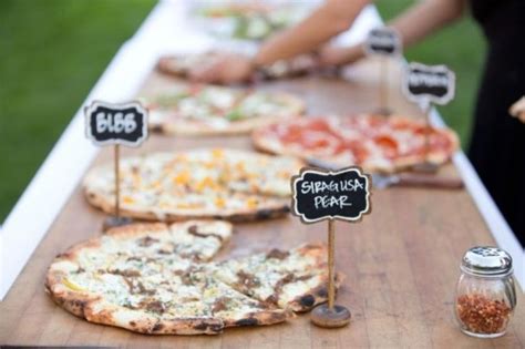 Fun Ways To Organize A Pizza Food Bar At Your Wedding Weddingomania