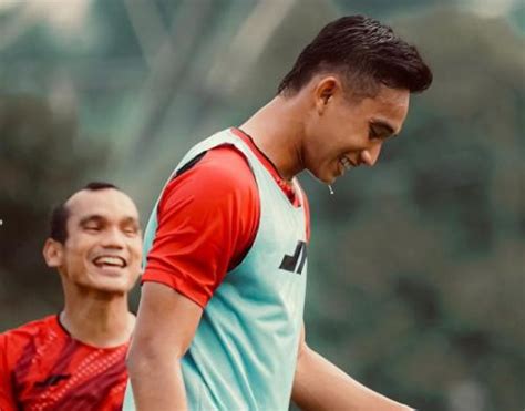 Carlos Pena Dan Rizky Ridho Kompak Minta Maaf Usai Persija Jakarta