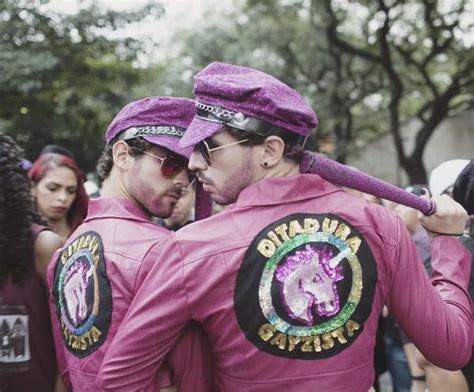 Ideias Embalsamadas Quem acredita em ditadura gay não pode ser normal