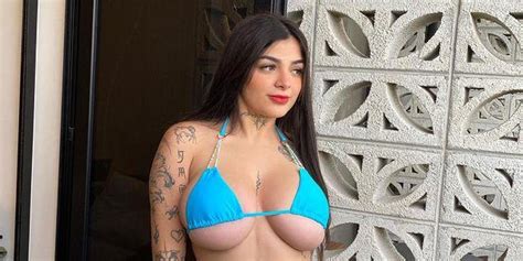 OnlyFans Karely Ruiz Presume Impactante Sonrisa Sin Brackets Y Genera