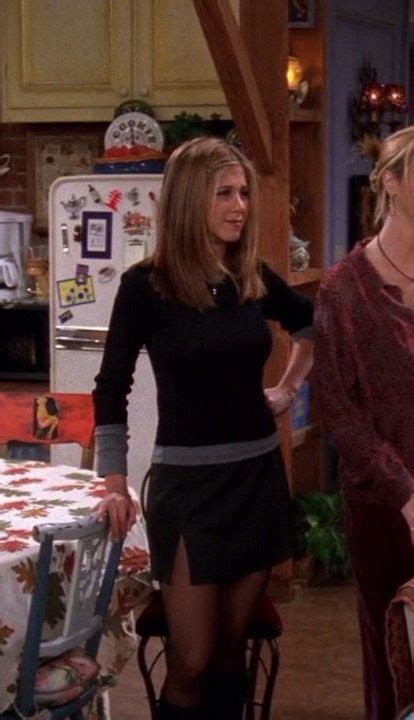 Jennifer Aniston As Rachel Green On Friends Jennifer Aniston Legs