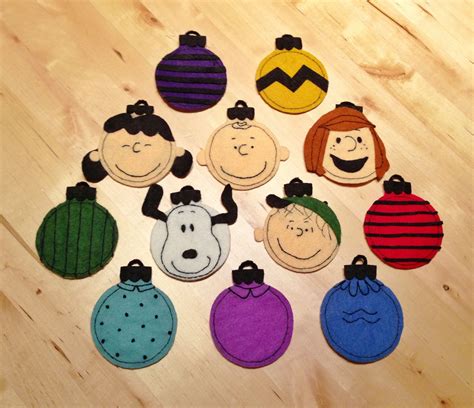 Embroidered Felt Peanuts Ornaments Inspired By A Great Tutorial At