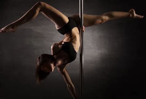 A ninfeta no Pole Dance Conto Erótico Não Contei O Melhor