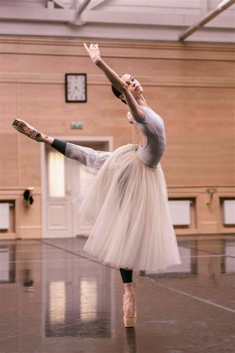 Pin by ᴬᴹᴱᴺᴬ on Ballet Dance outfits Dance outfits practice