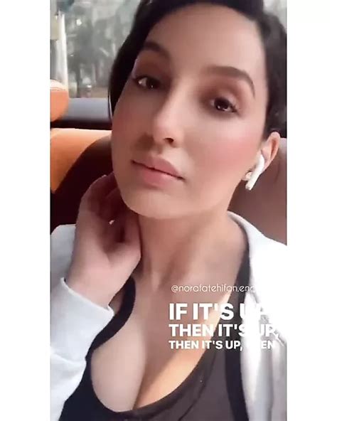 Hot Nora Fatehi Shows Her Big Milky Boobs Indian Celebrity Porn XHamster