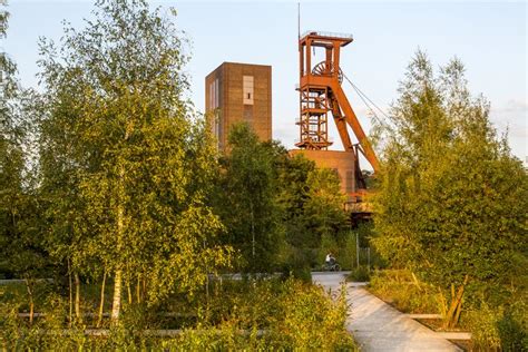 F Rderger St Und F Rderturm Von Schacht Id Zollverein