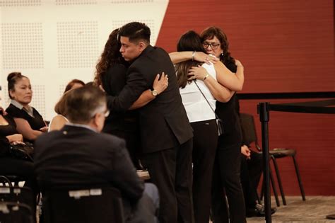 Restos De Víctor Yaipén Son Velados En La Sala Nazca Del Ministerio De