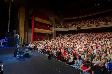 Live music photo gallery of AAA with Leo Sayer at the Bord Gáis Energy Theatre, Dublin by Sean Smyth