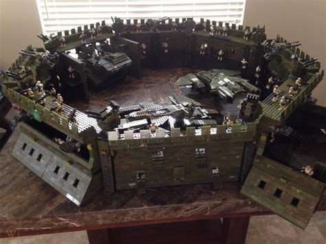 Custom Halo Mega Bloks UNSC "Terrordrome Base." HUGE...almost 4 feet by ...