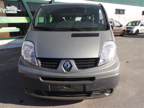 Guarda Lamas Esq Renault Trafic Ii Autocarro Servcarros