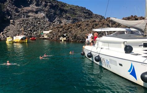 7 Best Santorini Boat Tours Updated For 2021