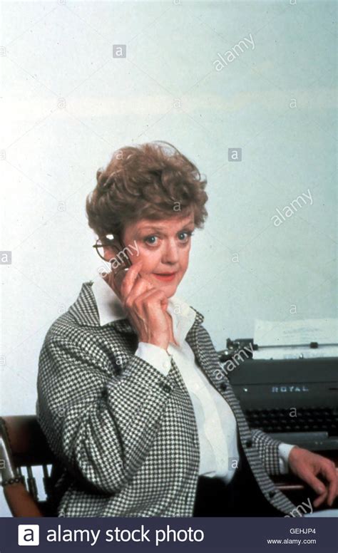 Angela Lansbury as Jessica Fletcher - Murder, She Wrote Photo (40141385 ...